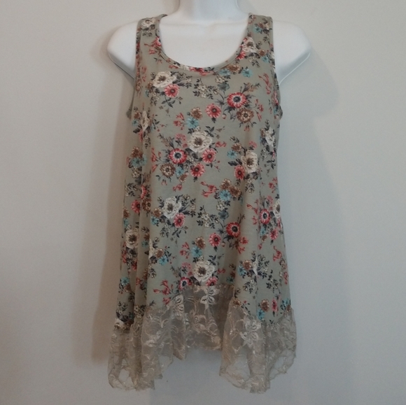 Atmosphere Tops - 6/$25 Atmosphere lace flower shirt